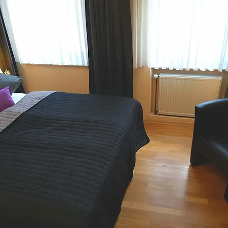 Hotel Exquisite 3*