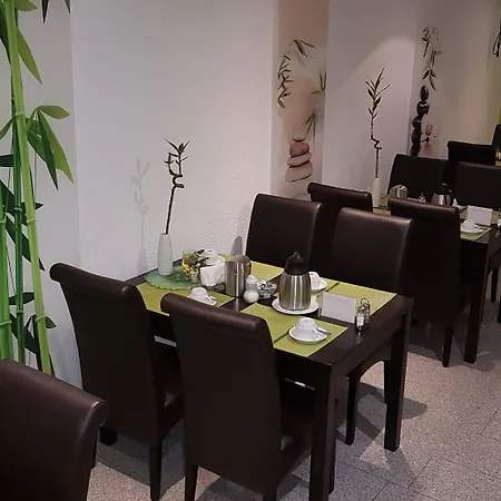Exquisite Hotel 3*