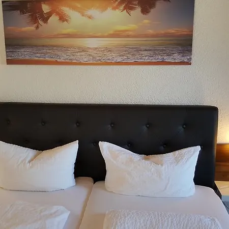 Hotel Exquisite 3*