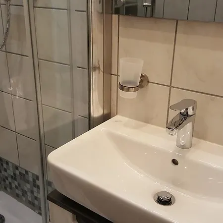 Exquisite Hotel 3*