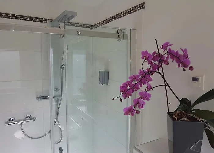 Exquisite Hotel Bobenheim am Berg